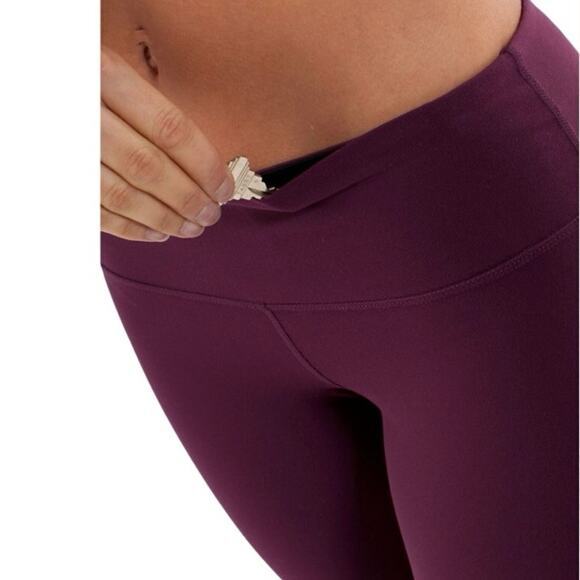Lululemon Women 4 Wunder Under Crop Leggings Style Color Plum, Solid Purple - Picture 7 of 13
